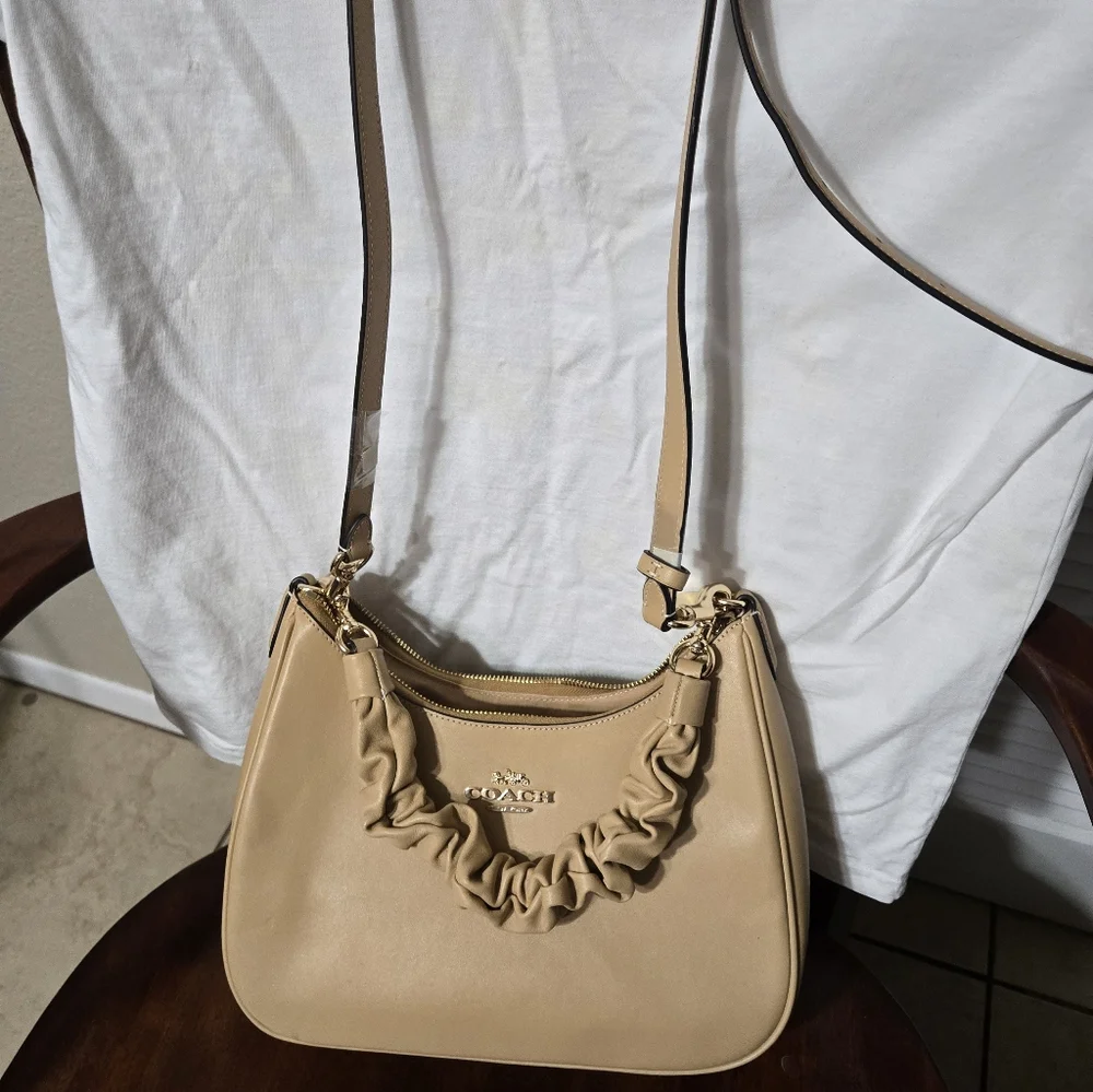 Coach Teri Hobo Bag - Picture 4 of 16